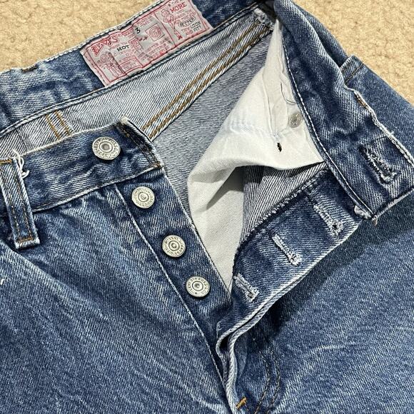 Vintage 80's Levis 26501 High Rise Button Fly Denim Jeans Cropped Size 26x26 - Picture 9 of 12
